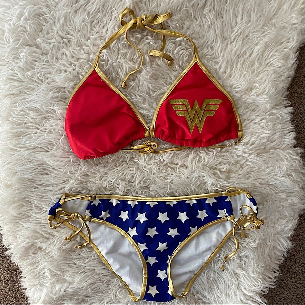 DC Comic Wonder Woman 2pc Bathing Suit